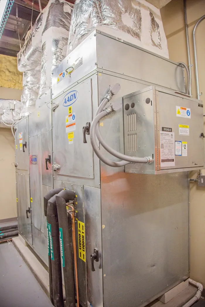 Commercial HVAC maintenance